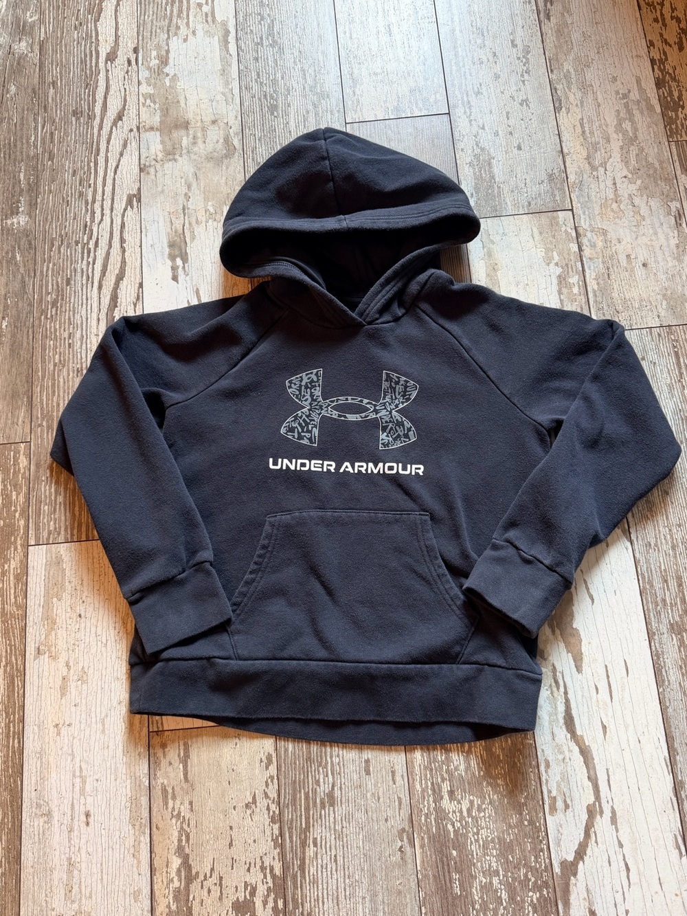 Under Armour Girl’s Hoodie Size youth medium